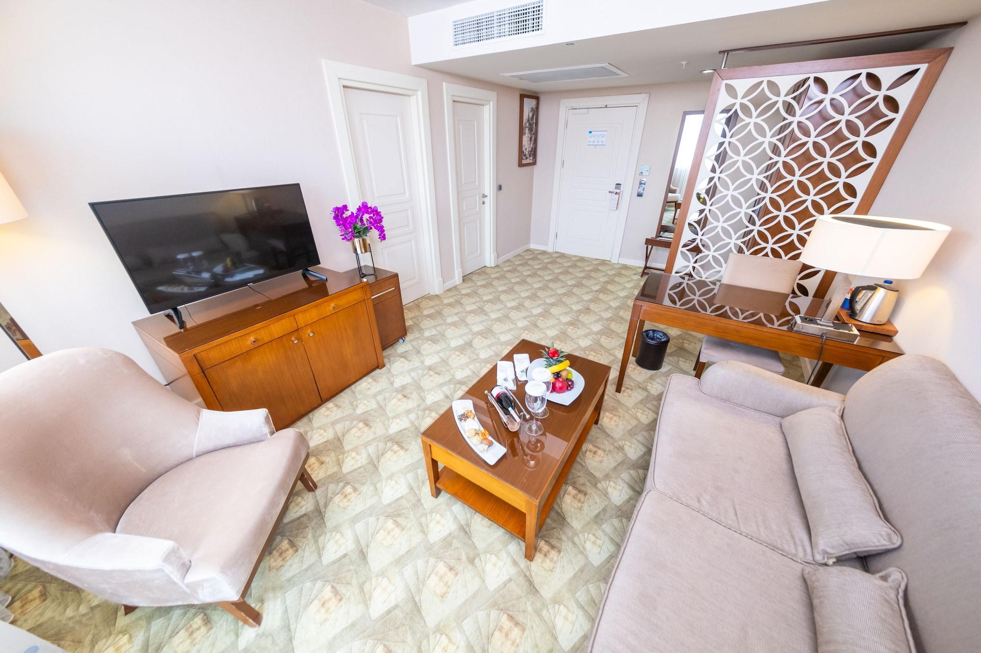 Otel Miracle Airport Hotel&spa 5*