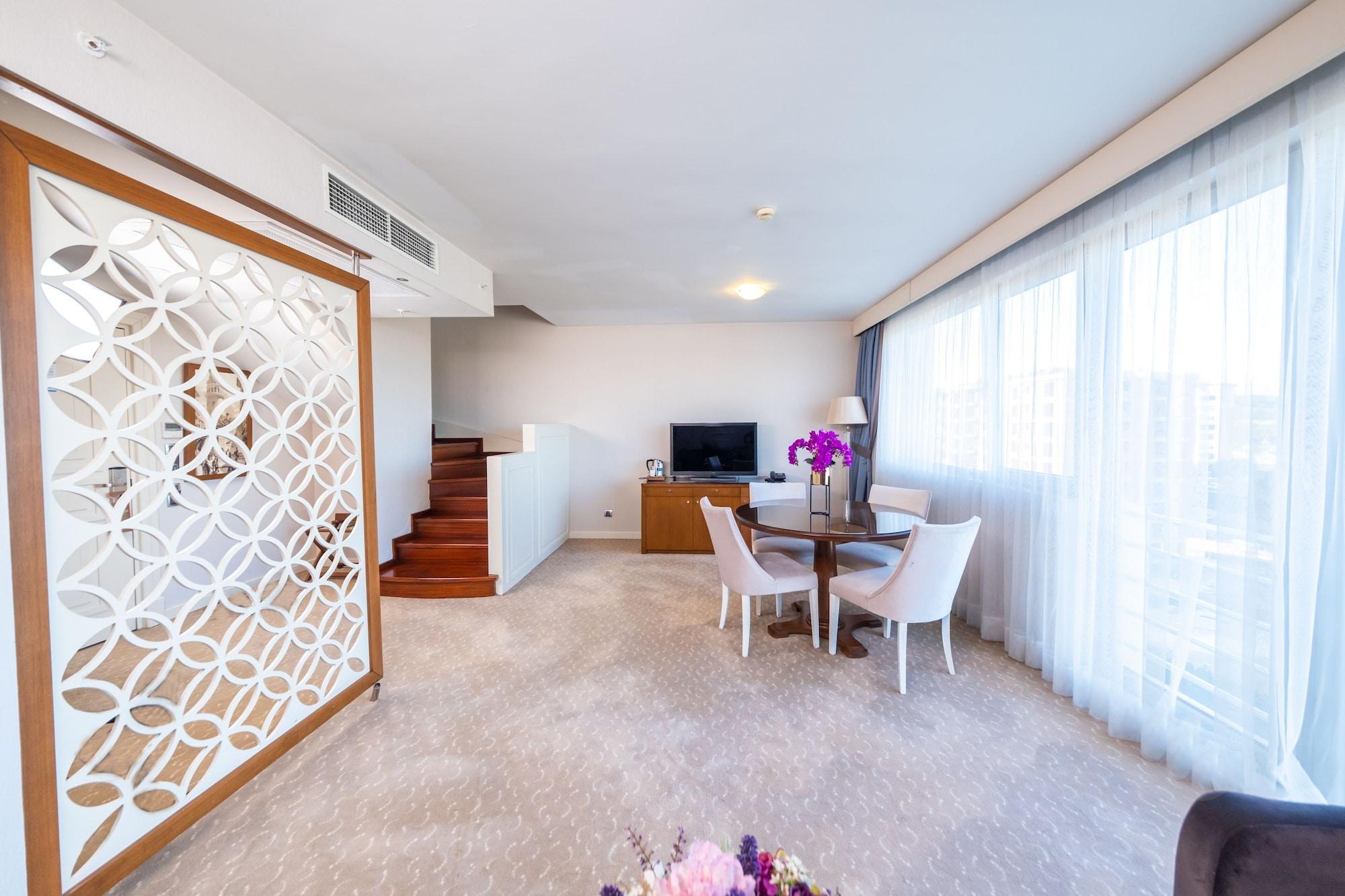 Miracle Airport Hotel&spa Otel
